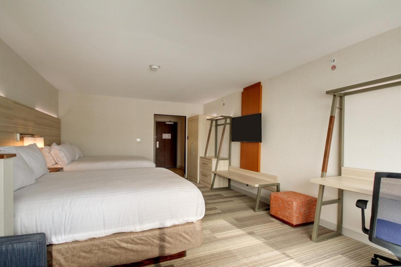 Holiday Inn Express & Suites Galesburg By Ihg Ruang foto
