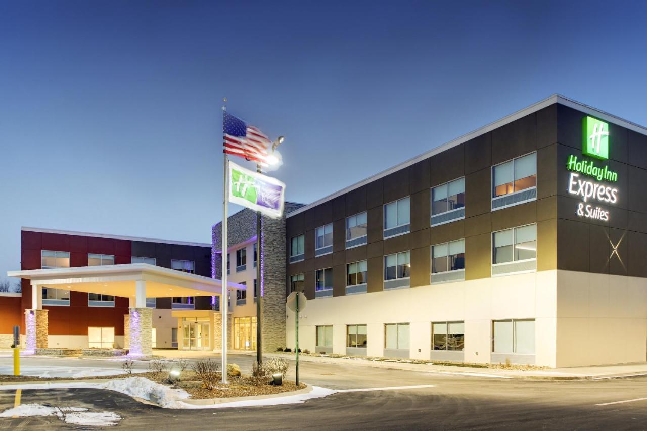 Holiday Inn Express & Suites Galesburg By Ihg Bagian luar foto