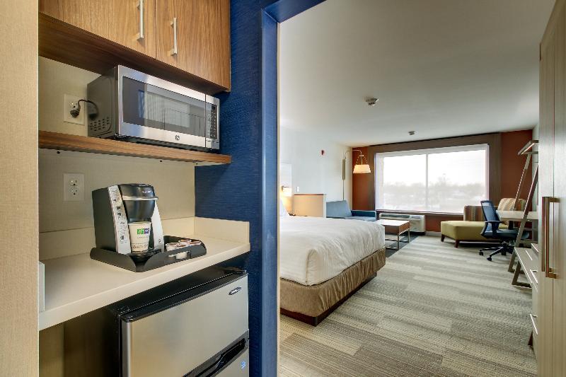 Holiday Inn Express & Suites Galesburg By Ihg Bagian luar foto