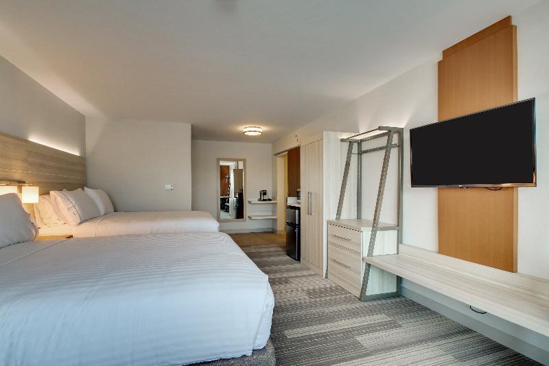 Holiday Inn Express & Suites Galesburg By Ihg Bagian luar foto