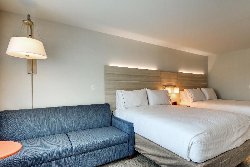 Holiday Inn Express & Suites Galesburg By Ihg Bagian luar foto